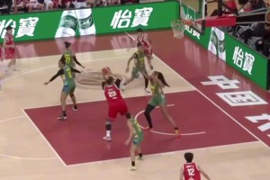 中国女篮 对阵巴西，刘禹彤 张子宇 两大中锋连番轰炸！